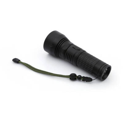 Panther USB Şarjlı Zoomlu P70 LED Metal El Feneri PT-4112 Detay